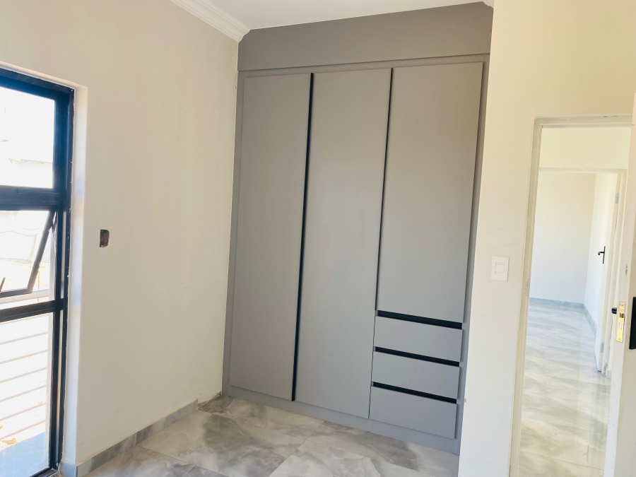 4 Bedroom Property for Sale in Derdepoort Gauteng