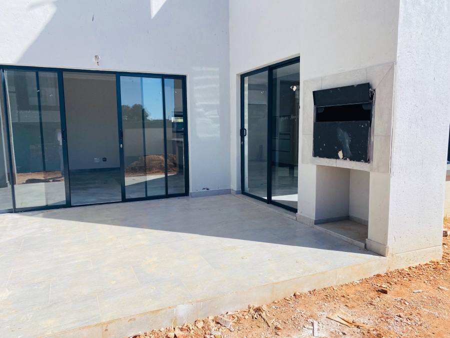 4 Bedroom Property for Sale in Derdepoort Gauteng