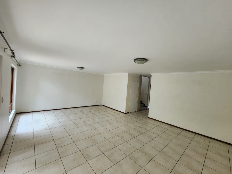 3 Bedroom Property for Sale in Broadacres Gauteng