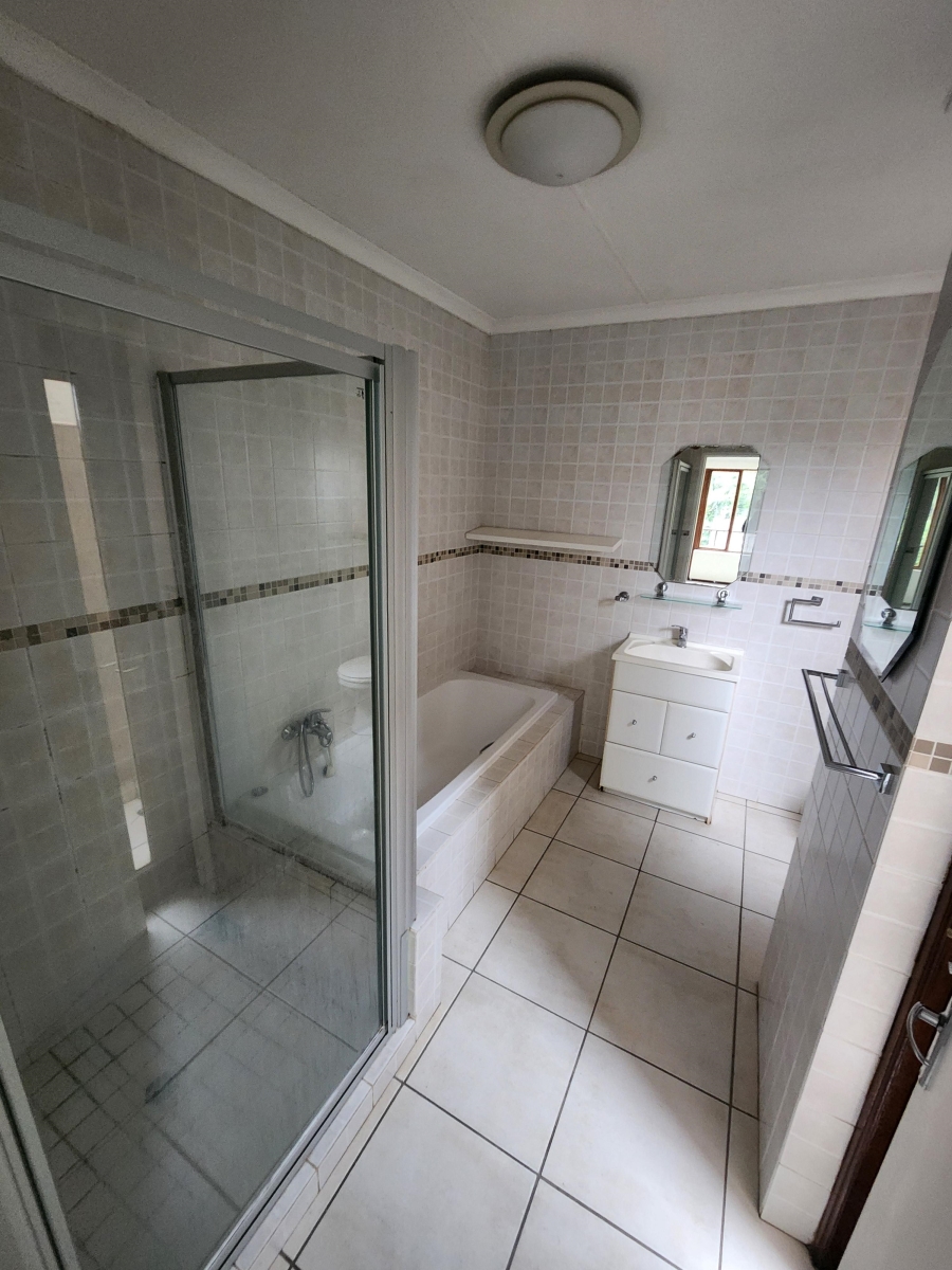 3 Bedroom Property for Sale in Broadacres Gauteng