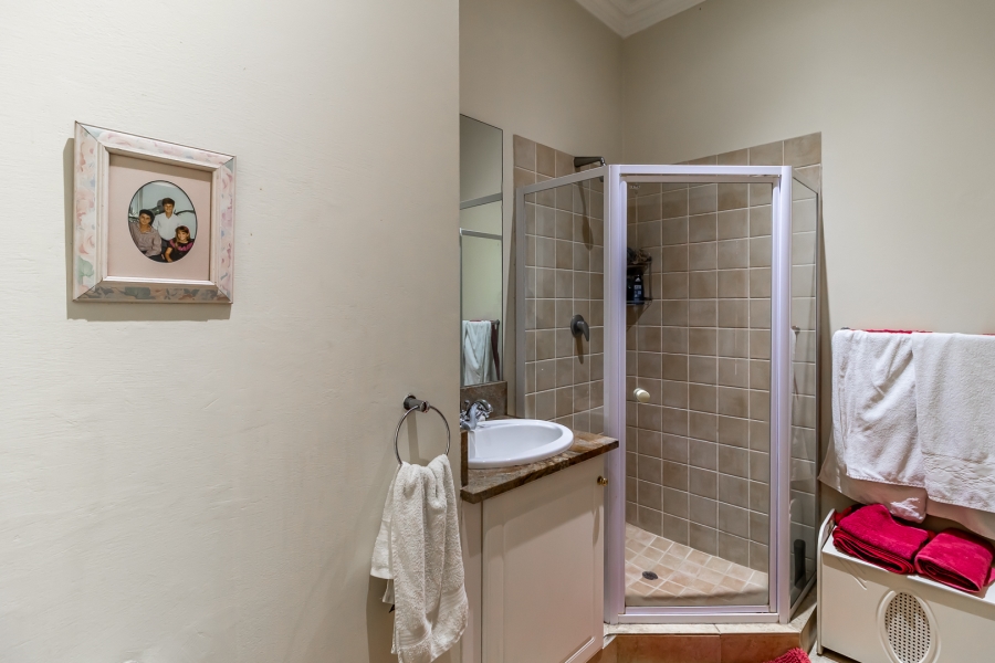 3 Bedroom Property for Sale in Waterkloof Ridge Gauteng