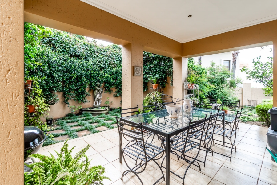 3 Bedroom Property for Sale in Waterkloof Ridge Gauteng