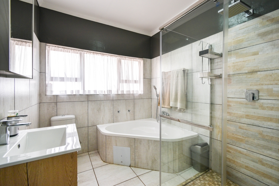 3 Bedroom Property for Sale in Montana Park Gauteng