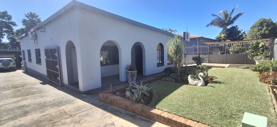 6 Bedroom Property for Sale in Pretoria Gardens Gauteng