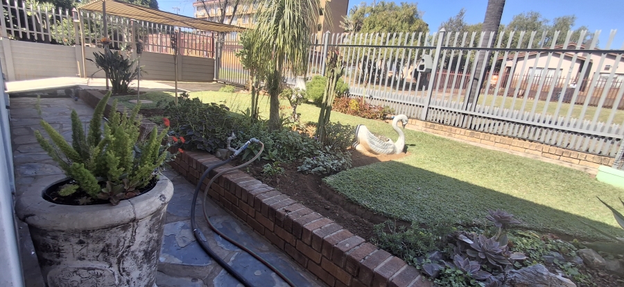 6 Bedroom Property for Sale in Pretoria Gardens Gauteng