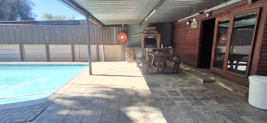 6 Bedroom Property for Sale in Pretoria Gardens Gauteng