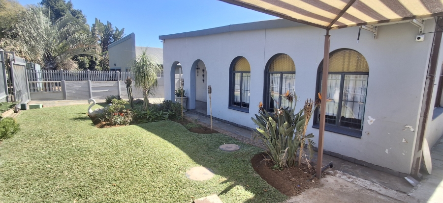 6 Bedroom Property for Sale in Pretoria Gardens Gauteng