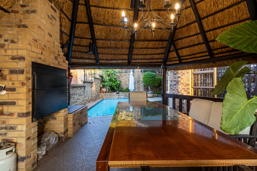3 Bedroom Property for Sale in Erasmuskloof Gauteng
