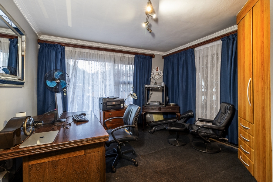 3 Bedroom Property for Sale in Erasmuskloof Gauteng