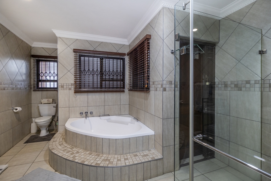 3 Bedroom Property for Sale in Erasmuskloof Gauteng