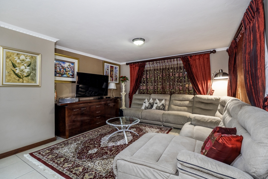 3 Bedroom Property for Sale in Erasmuskloof Gauteng