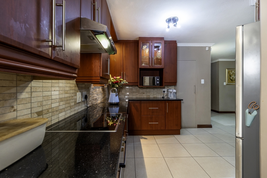 3 Bedroom Property for Sale in Erasmuskloof Gauteng