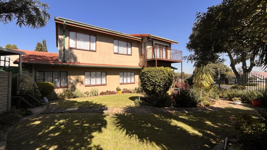 3 Bedroom Property for Sale in Verwoerdpark Gauteng