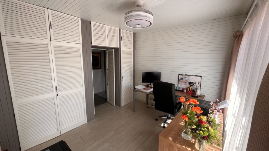 3 Bedroom Property for Sale in Verwoerdpark Gauteng