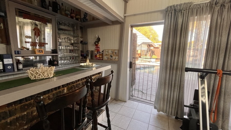 3 Bedroom Property for Sale in Verwoerdpark Gauteng