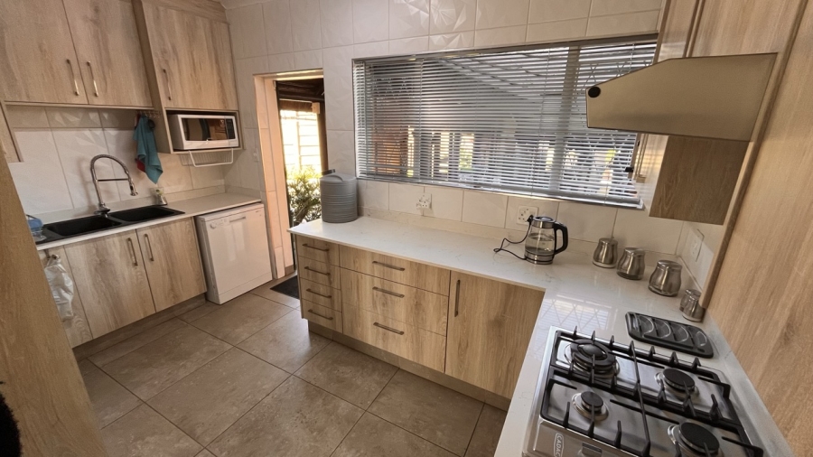 3 Bedroom Property for Sale in Verwoerdpark Gauteng