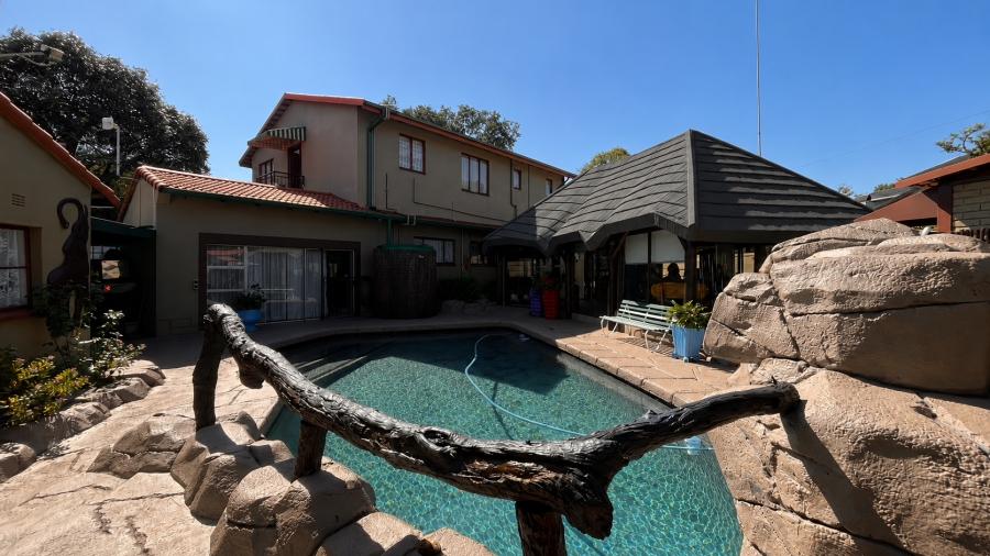 3 Bedroom Property for Sale in Verwoerdpark Gauteng