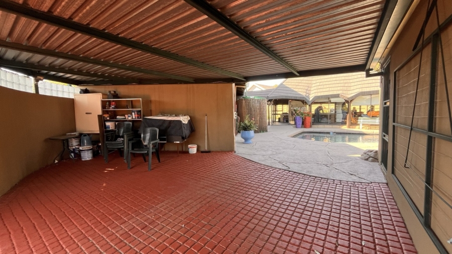 3 Bedroom Property for Sale in Verwoerdpark Gauteng