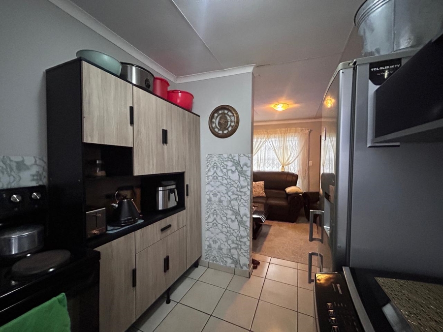 2 Bedroom Property for Sale in Vanderbijlpark CE 4 Gauteng