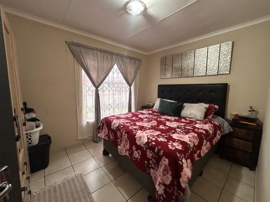 2 Bedroom Property for Sale in Vanderbijlpark CE 4 Gauteng