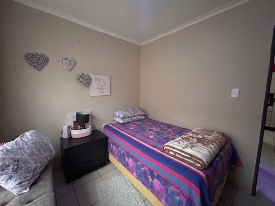 2 Bedroom Property for Sale in Vanderbijlpark CE 4 Gauteng