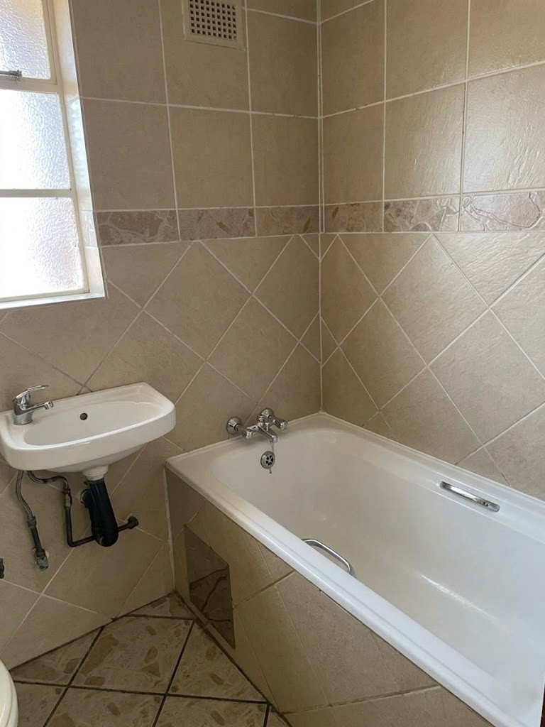 1 Bedroom Property for Sale in Meyerton Central Gauteng