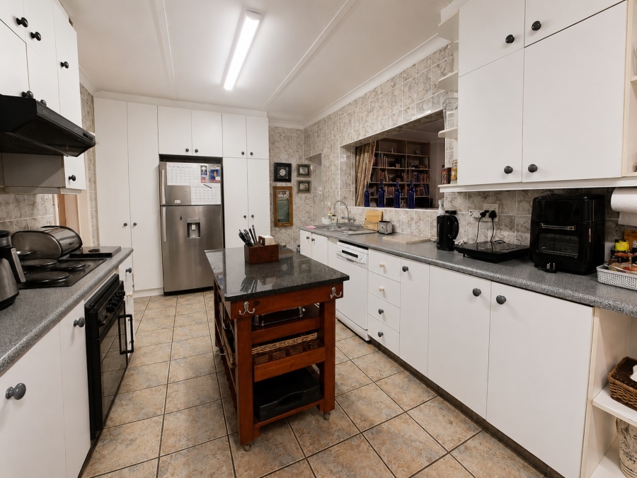 4 Bedroom Property for Sale in Boltonwold Gauteng