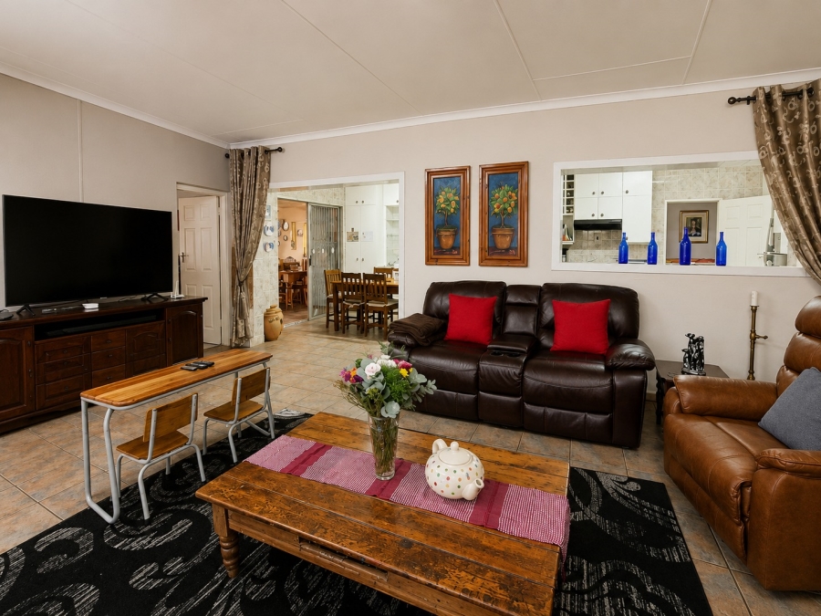 4 Bedroom Property for Sale in Boltonwold Gauteng