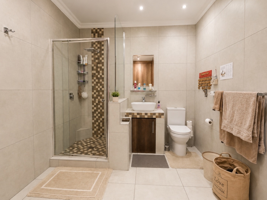 4 Bedroom Property for Sale in Boltonwold Gauteng