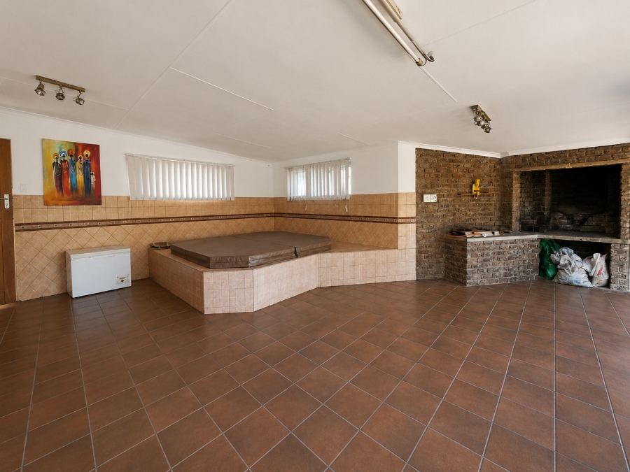 4 Bedroom Property for Sale in Boltonwold Gauteng