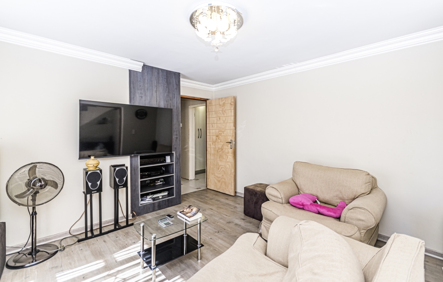 4 Bedroom Property for Sale in Cosmo City Gauteng