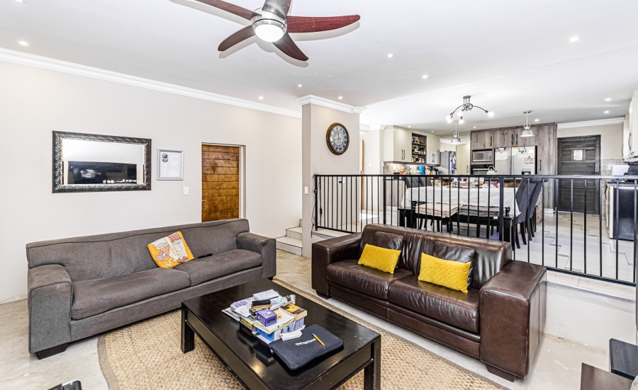 4 Bedroom Property for Sale in Cosmo City Gauteng