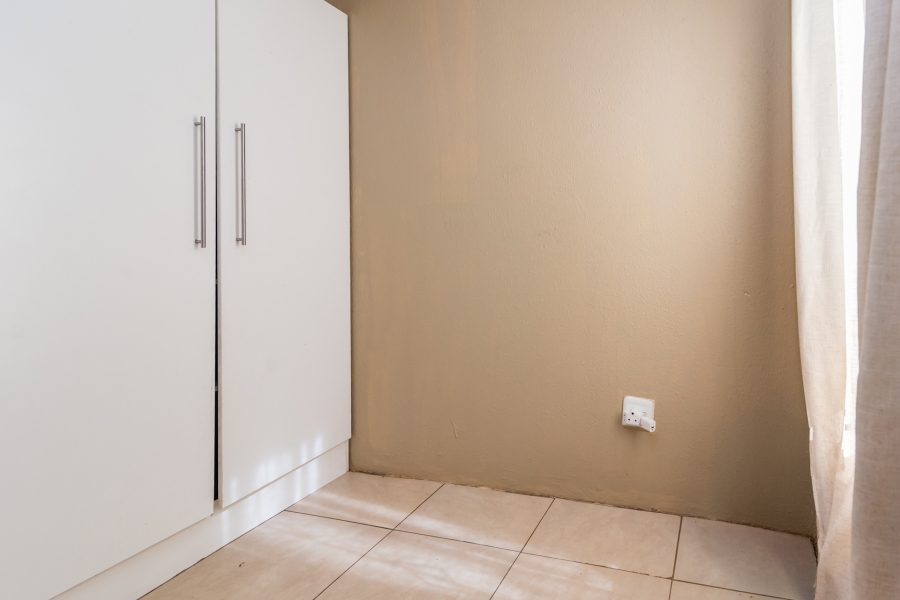 8 Bedroom Property for Sale in Protea Glen Gauteng