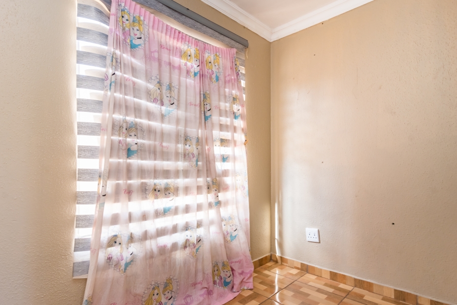 8 Bedroom Property for Sale in Protea Glen Gauteng