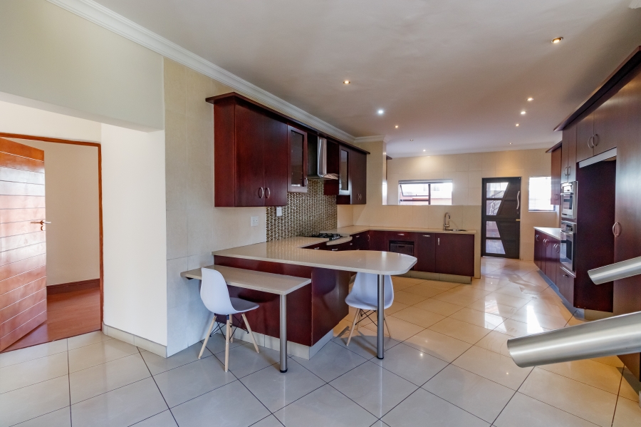 5 Bedroom Property for Sale in Valley View Estate Gauteng