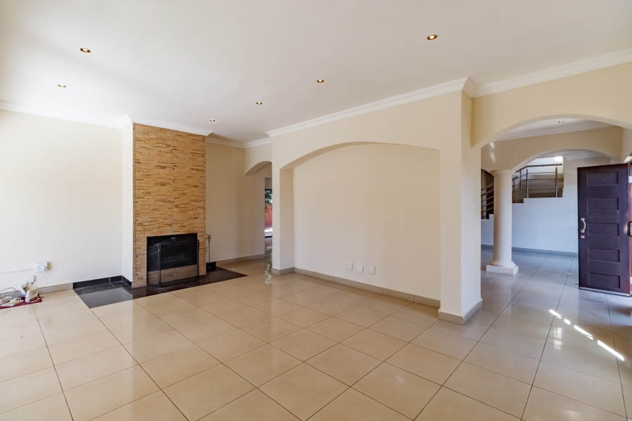 5 Bedroom Property for Sale in Valley View Estate Gauteng