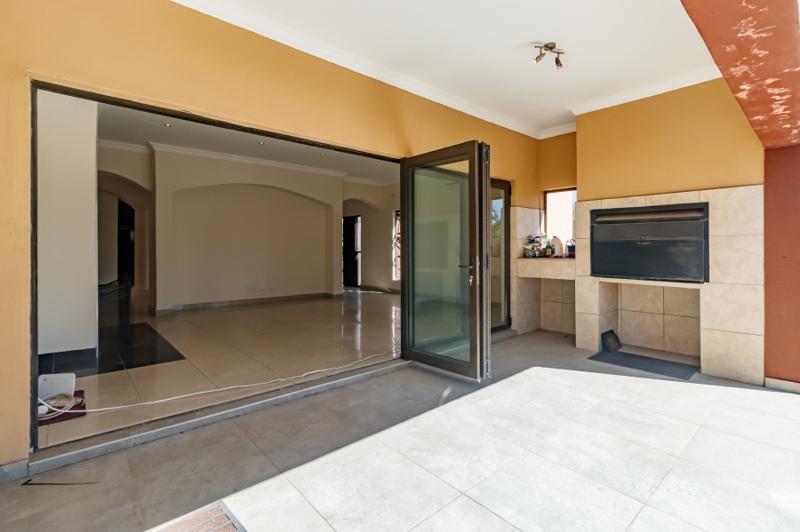 5 Bedroom Property for Sale in Valley View Estate Gauteng