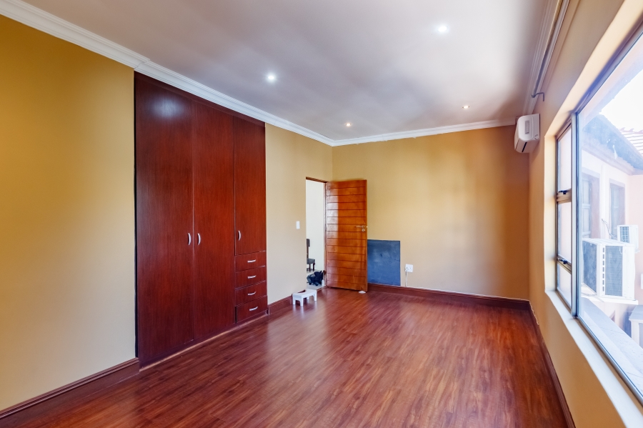 5 Bedroom Property for Sale in Valley View Estate Gauteng