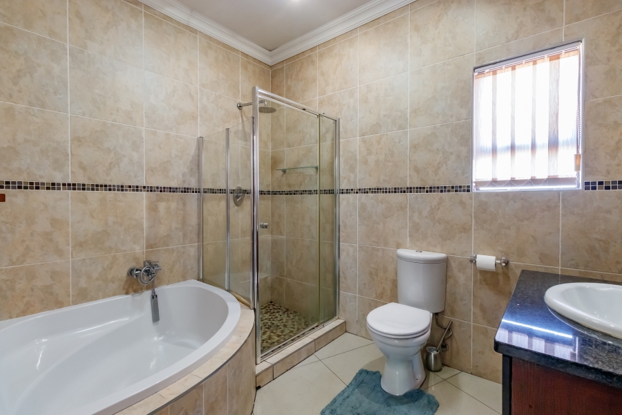 5 Bedroom Property for Sale in Valley View Estate Gauteng