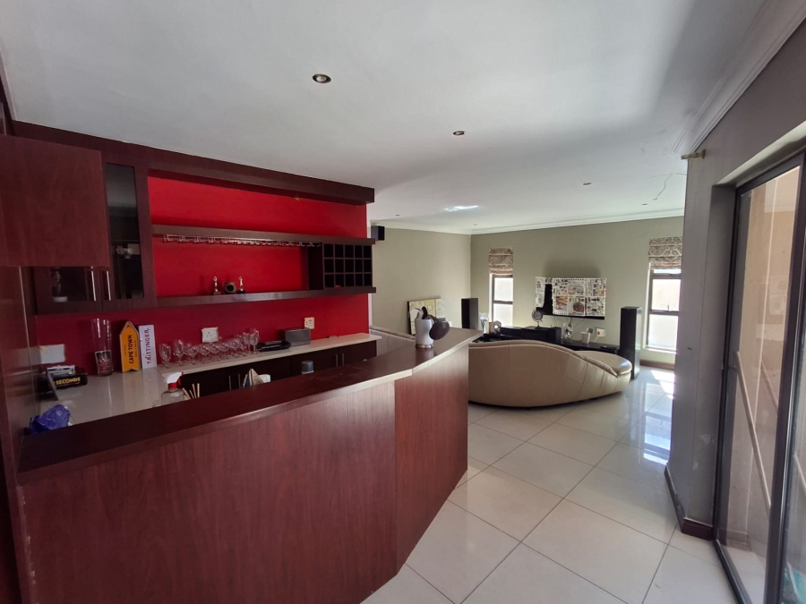 4 Bedroom Property for Sale in Theresa Park Gauteng