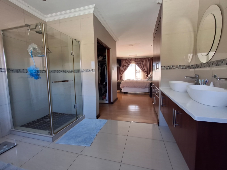 4 Bedroom Property for Sale in Theresa Park Gauteng