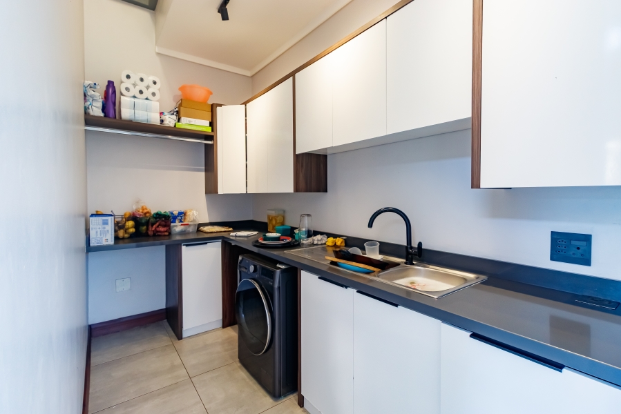 4 Bedroom Property for Sale in Midstream Estate Gauteng