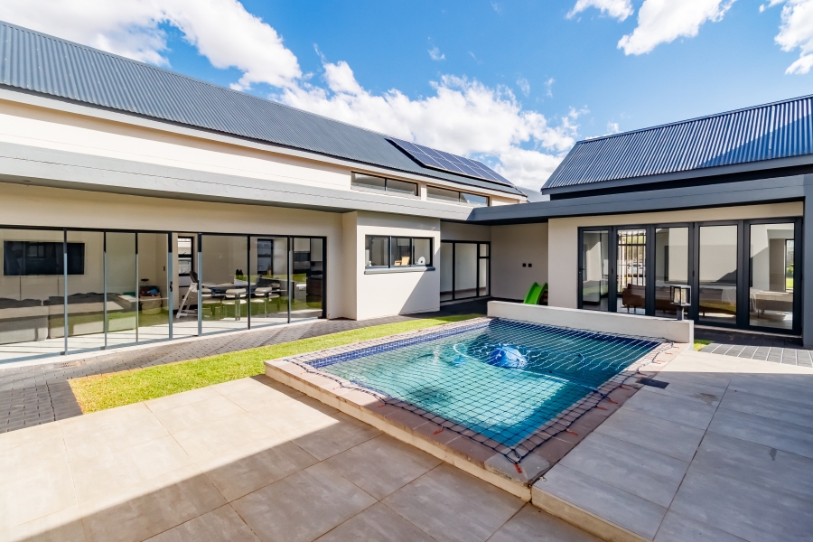 4 Bedroom Property for Sale in Midstream Estate Gauteng
