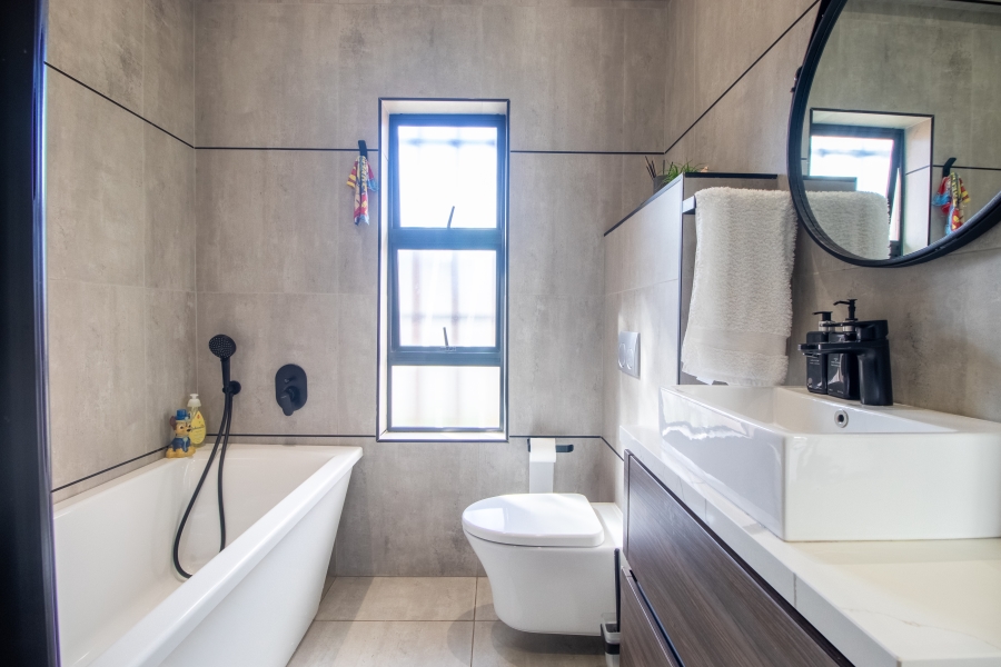 4 Bedroom Property for Sale in Midstream Estate Gauteng