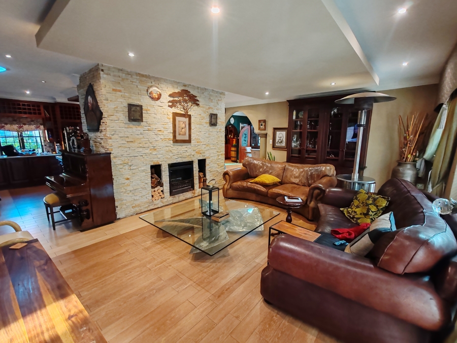 4 Bedroom Property for Sale in Hartebeeshoek Gauteng