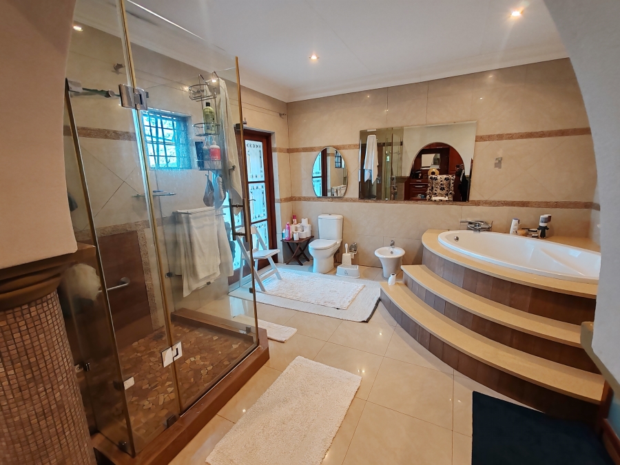 4 Bedroom Property for Sale in Hartebeeshoek Gauteng