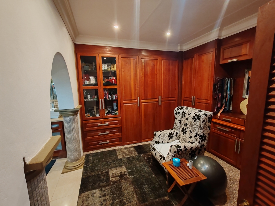 4 Bedroom Property for Sale in Hartebeeshoek Gauteng