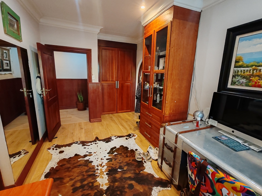 4 Bedroom Property for Sale in Hartebeeshoek Gauteng