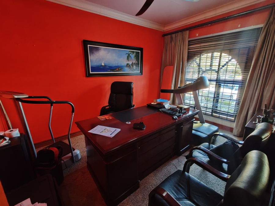 4 Bedroom Property for Sale in Hartebeeshoek Gauteng