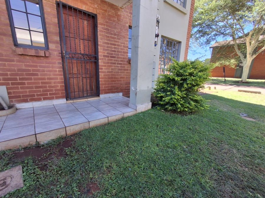 2 Bedroom Property for Sale in Theresa Park Gauteng